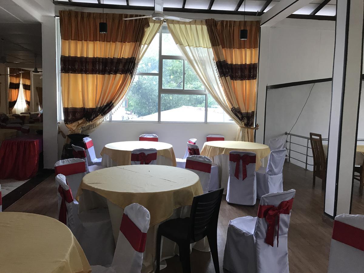 دامبولا Deshani Holiday Inn المظهر الخارجي الصورة