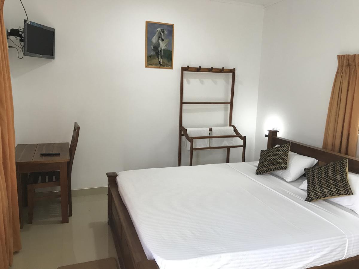 دامبولا Deshani Holiday Inn المظهر الخارجي الصورة