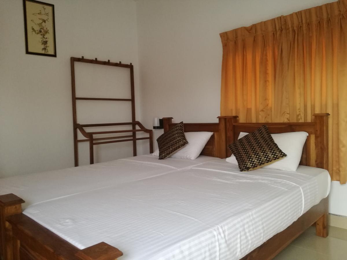 دامبولا Deshani Holiday Inn المظهر الخارجي الصورة