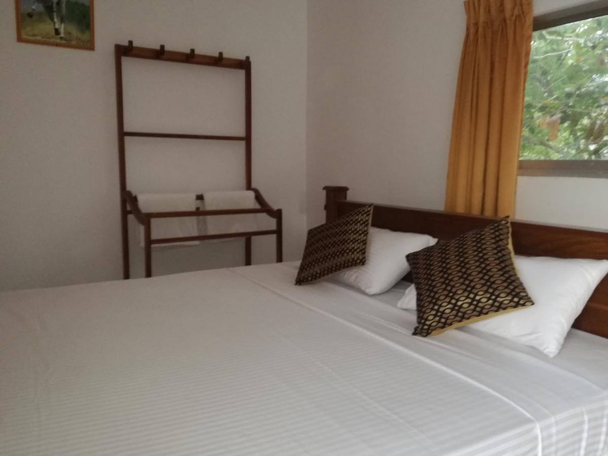 دامبولا Deshani Holiday Inn المظهر الخارجي الصورة