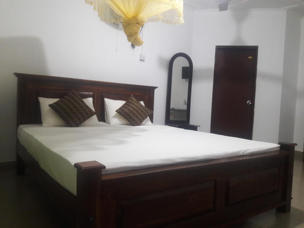 دامبولا Deshani Holiday Inn المظهر الخارجي الصورة