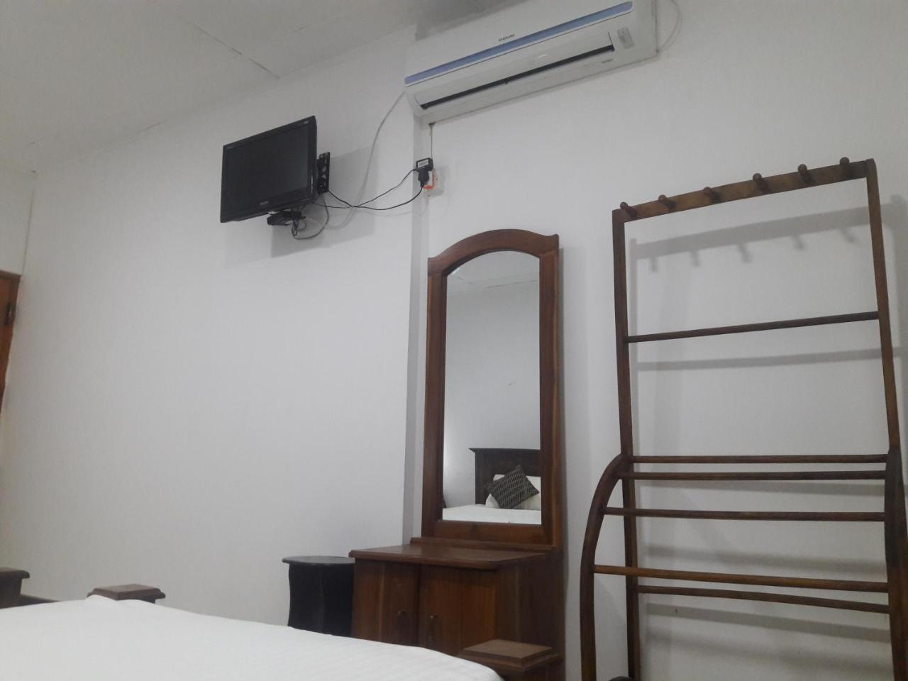 دامبولا Deshani Holiday Inn المظهر الخارجي الصورة