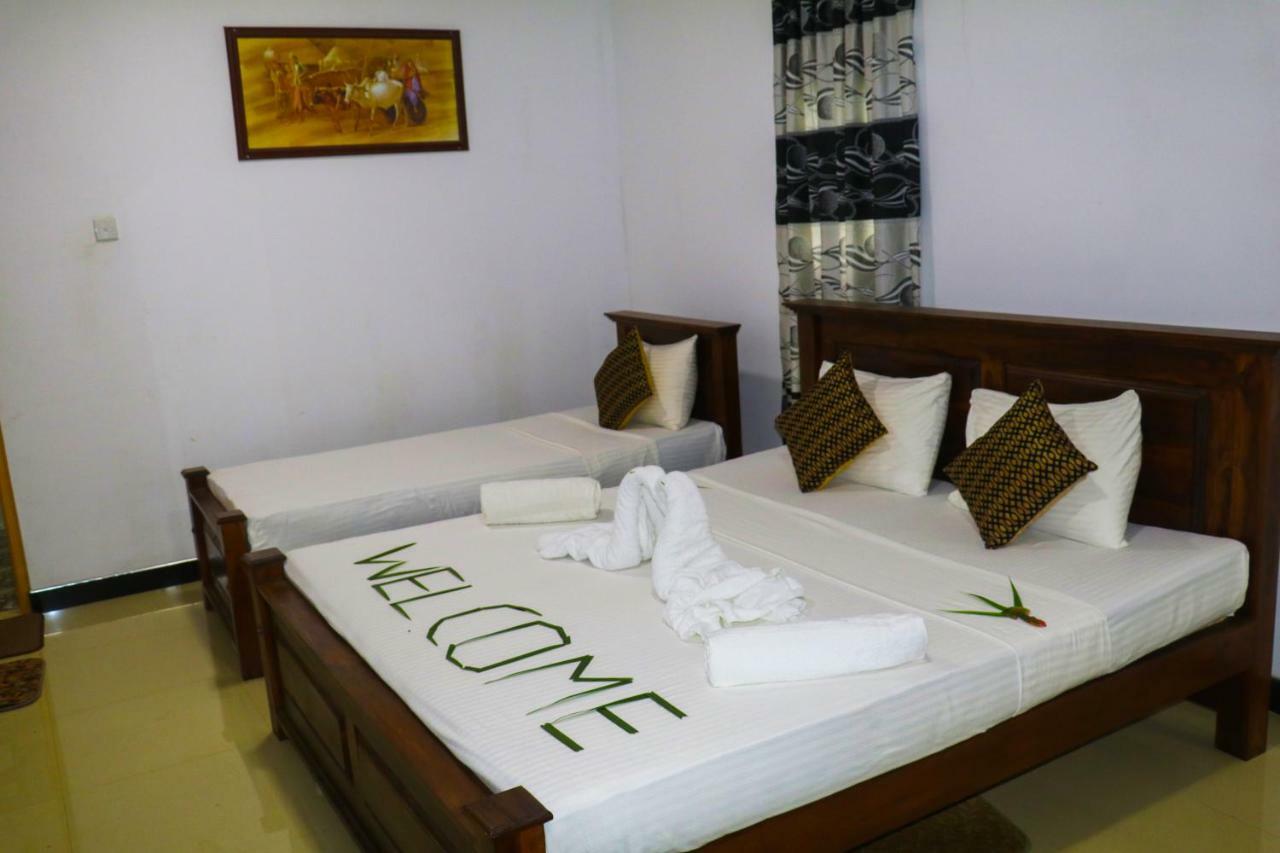 دامبولا Deshani Holiday Inn المظهر الخارجي الصورة