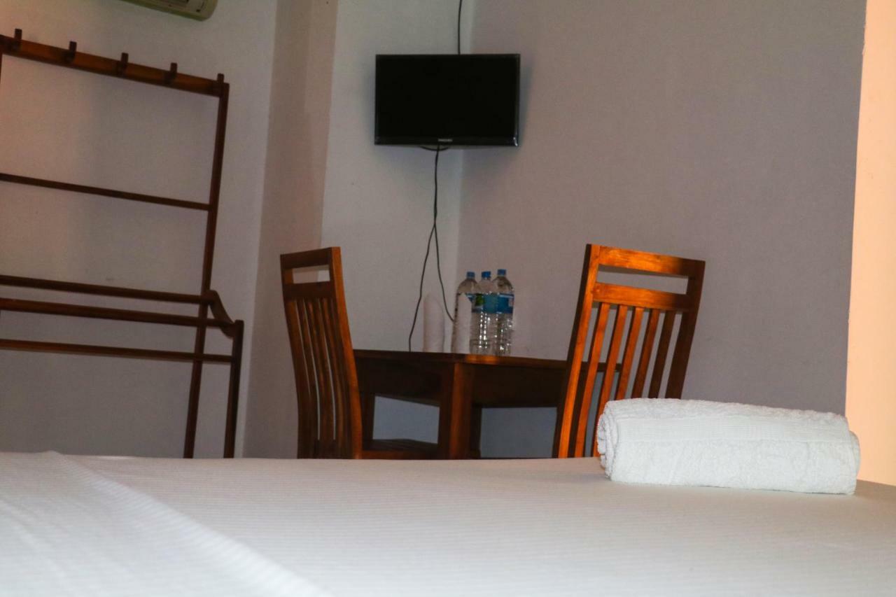 دامبولا Deshani Holiday Inn المظهر الخارجي الصورة