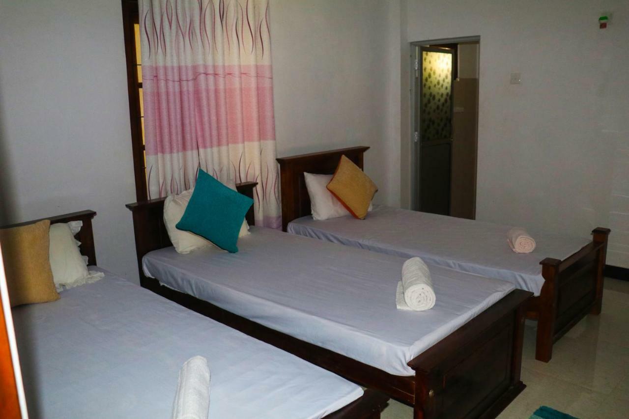 دامبولا Deshani Holiday Inn المظهر الخارجي الصورة