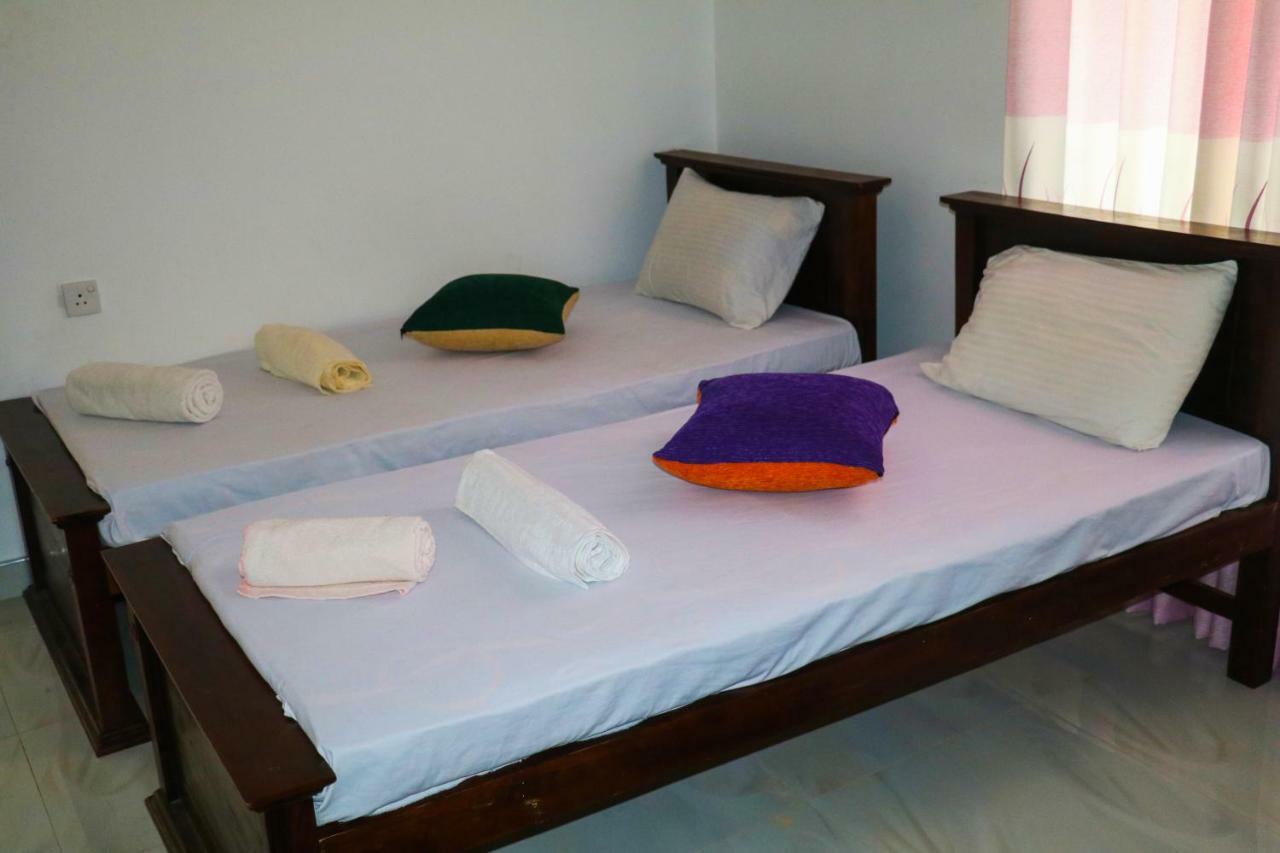 دامبولا Deshani Holiday Inn المظهر الخارجي الصورة