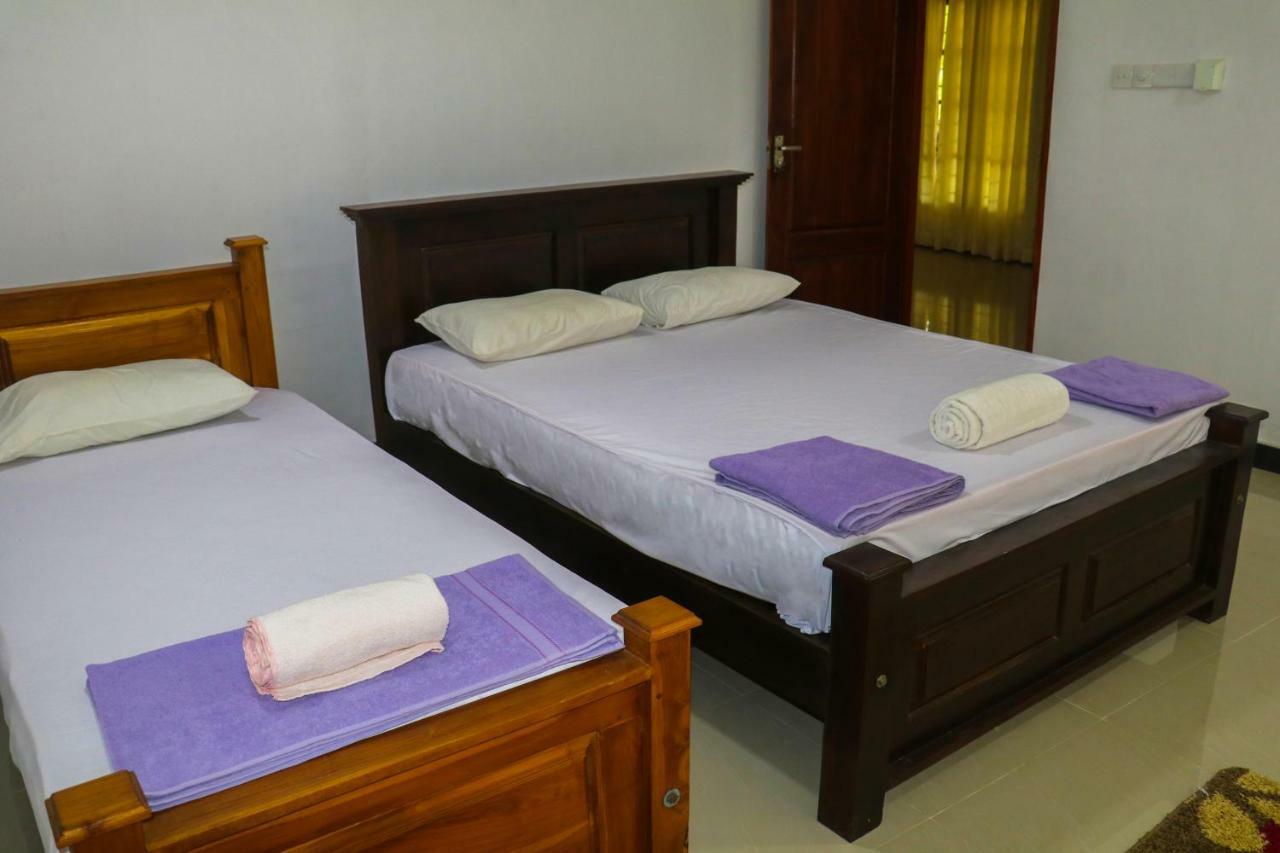 دامبولا Deshani Holiday Inn المظهر الخارجي الصورة