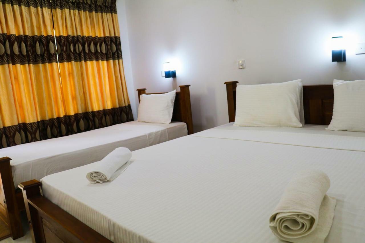 دامبولا Deshani Holiday Inn المظهر الخارجي الصورة