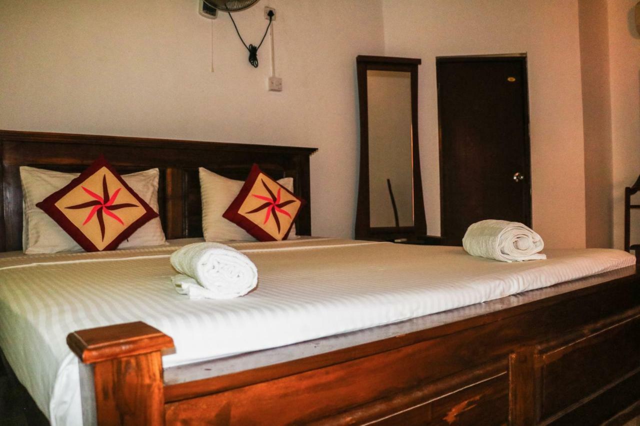 دامبولا Deshani Holiday Inn المظهر الخارجي الصورة