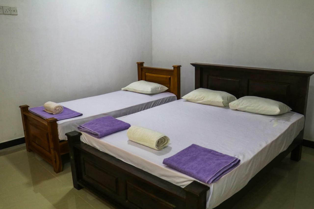 دامبولا Deshani Holiday Inn المظهر الخارجي الصورة