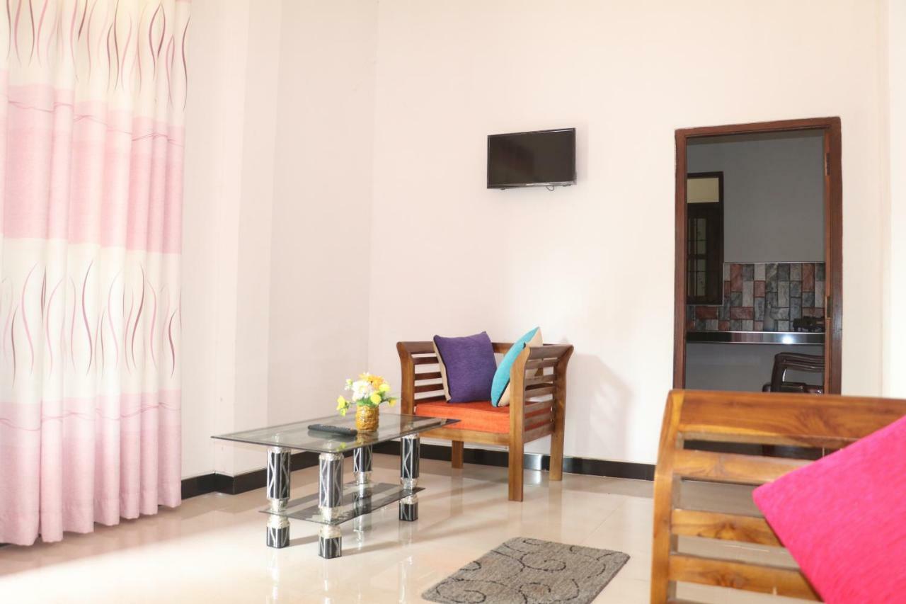 دامبولا Deshani Holiday Inn المظهر الخارجي الصورة